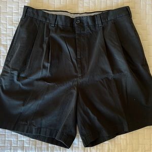 Never worn Daniel Cremieux black men’s shorts